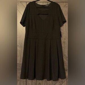 Black Eloquii dress with front cut out, NWT, sz 22